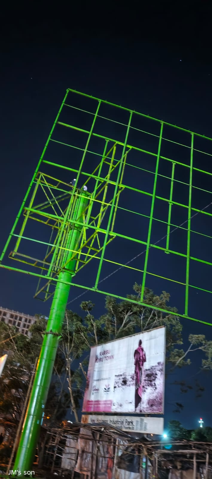 Roadside billboard structure